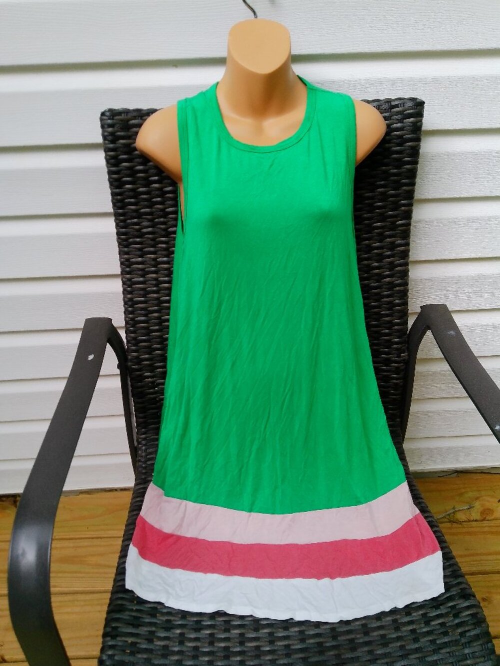 BELLAMIE SIZE LARGE GREEN DRESS WITH POCKETS USED GOOD CONDITION